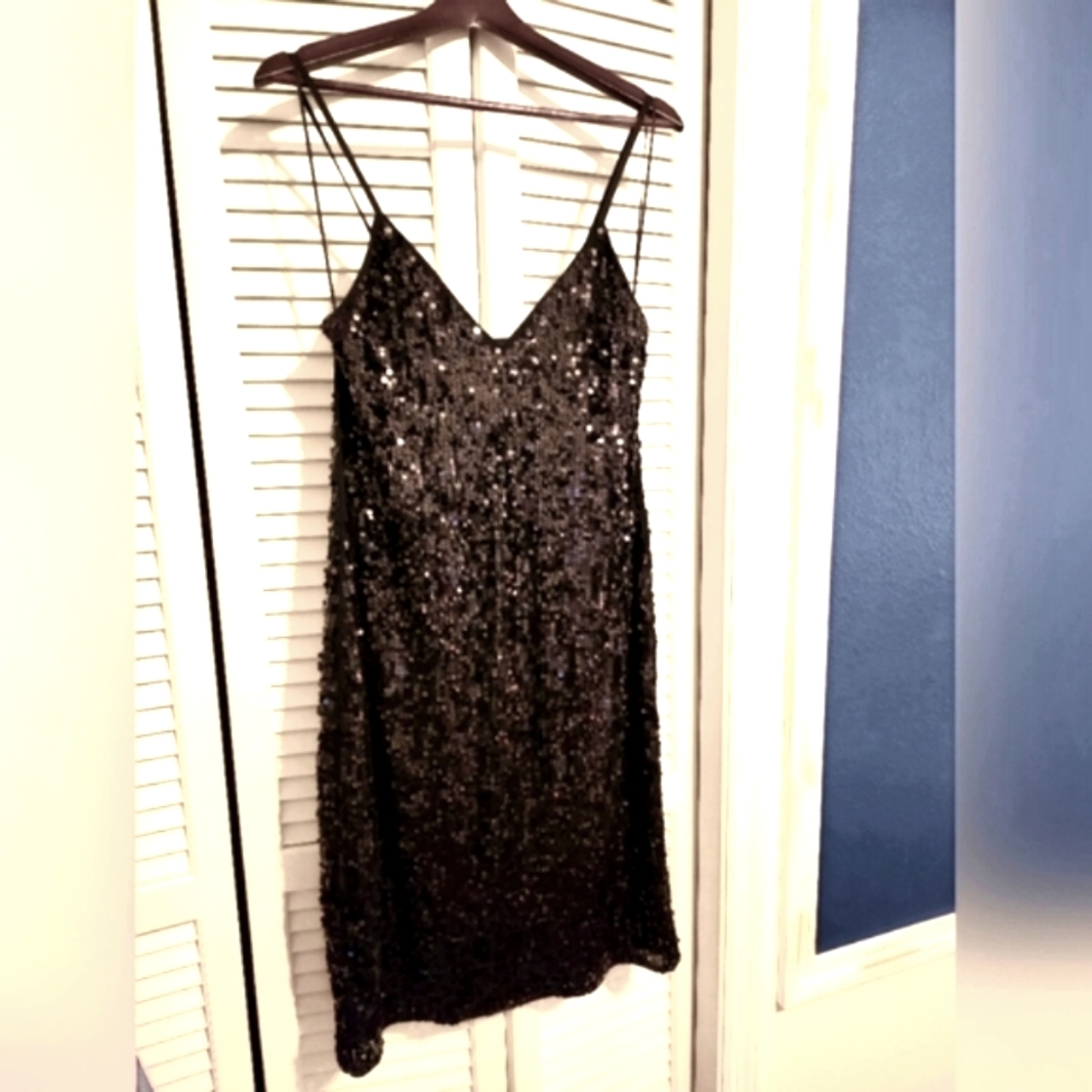 LIKE NEW Express black sequins women dress . Size small